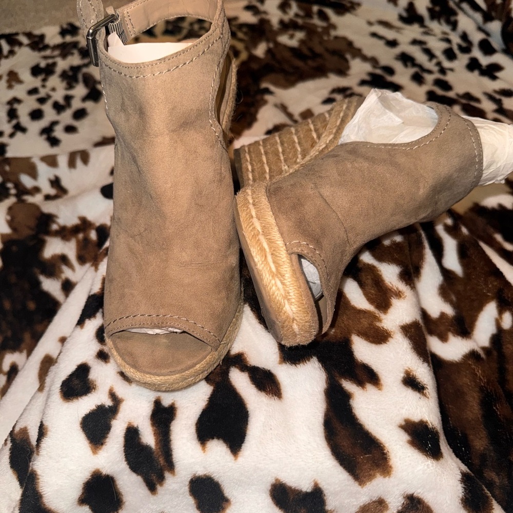 Merona Tan Espadrille Wedge Sandals